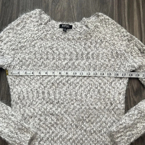 Buffalo David Bitton‎ Women’s Soft White Gray Thick Eyelash Knit Sweater Small - Picture 4 of 7